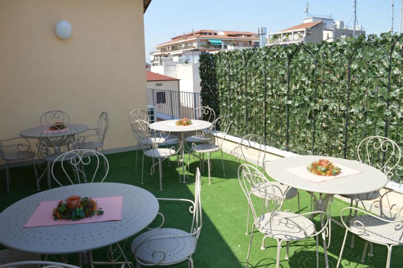 B&B Jolie Center Pescara Eksteriør billede